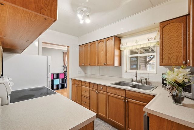 1207 E Lacrosse Ave, Spokane, WA 99207