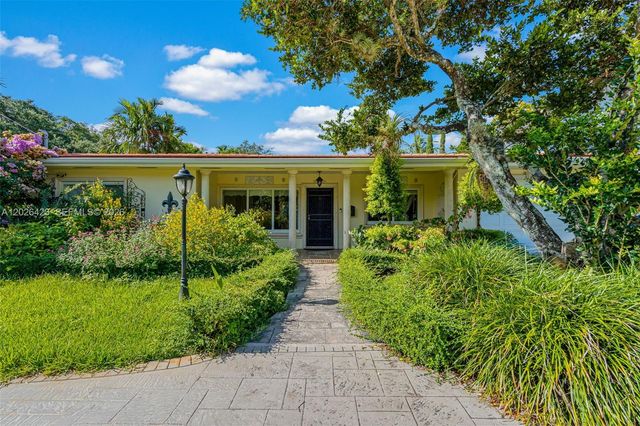 730 NE 116th St, Biscayne Park, FL 33161