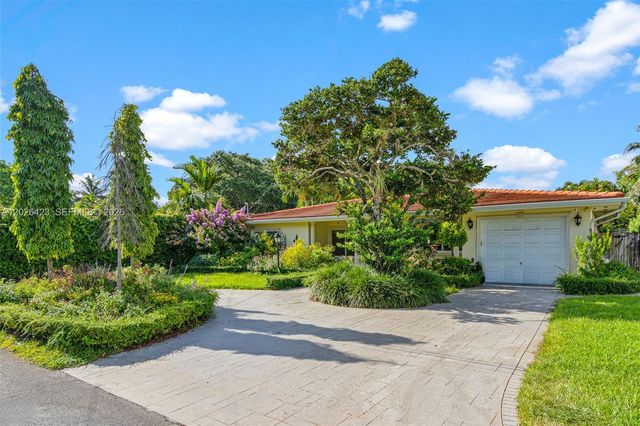 730 NE 116th St, Biscayne Park, FL 33161