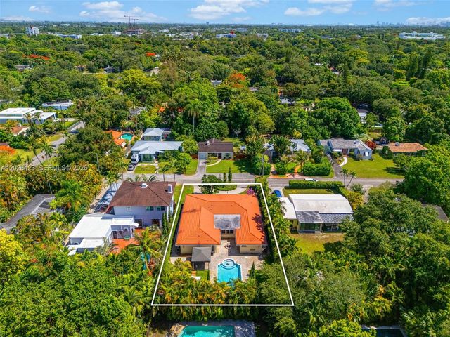 730 NE 116th St, Biscayne Park, FL 33161