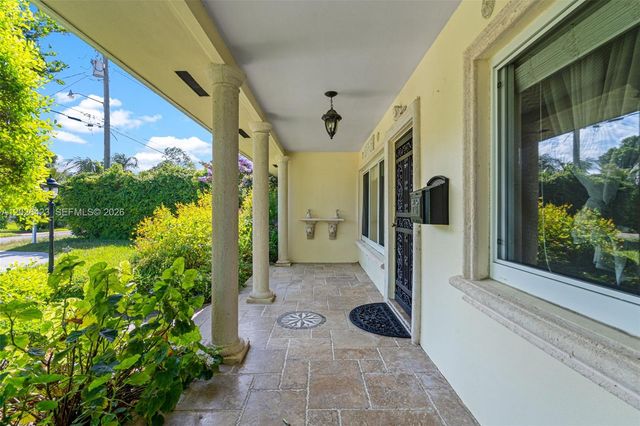 730 NE 116th St, Biscayne Park, FL 33161
