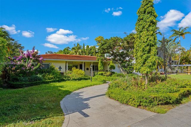 730 NE 116th St, Biscayne Park, FL 33161