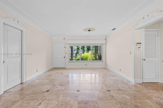 730 NE 116th St, Biscayne Park, FL 33161