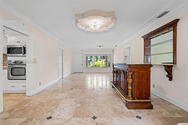 730 NE 116th St, Biscayne Park, FL 33161