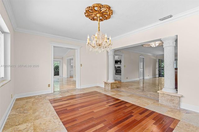 730 NE 116th St, Biscayne Park, FL 33161