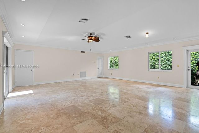 730 NE 116th St, Biscayne Park, FL 33161