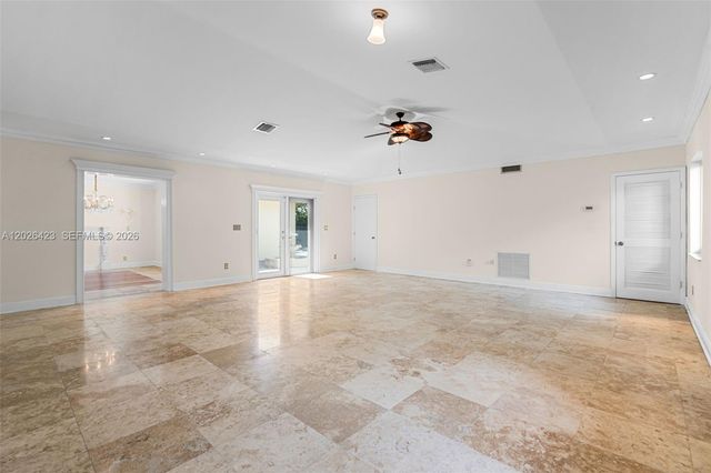 730 NE 116th St, Biscayne Park, FL 33161