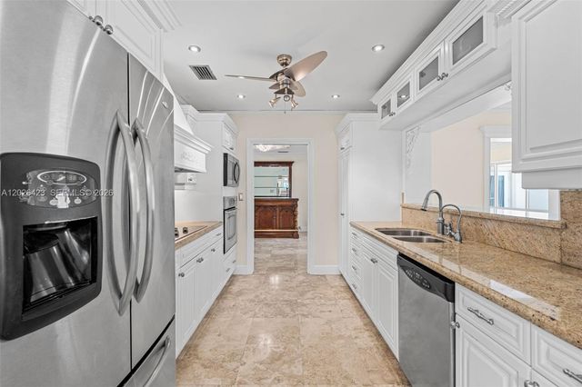 730 NE 116th St, Biscayne Park, FL 33161