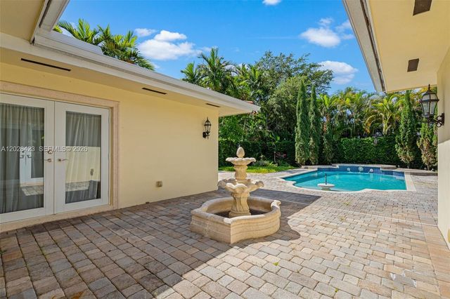 730 NE 116th St, Biscayne Park, FL 33161