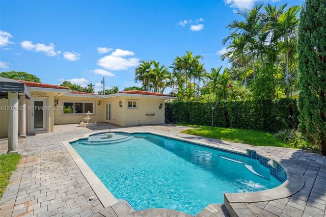 730 NE 116th St, Biscayne Park, FL 33161