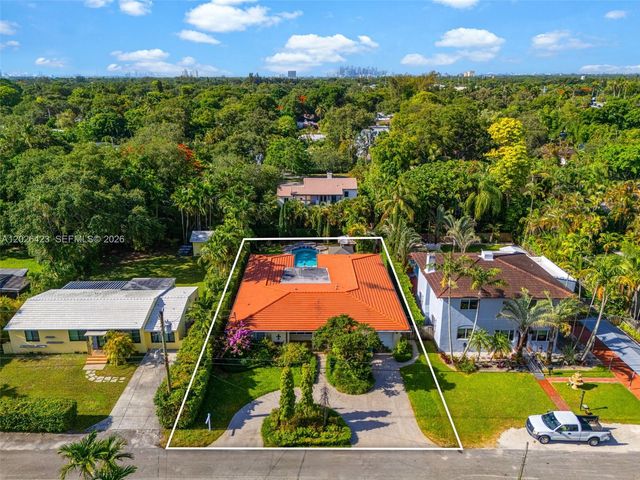 730 NE 116th St, Biscayne Park, FL 33161