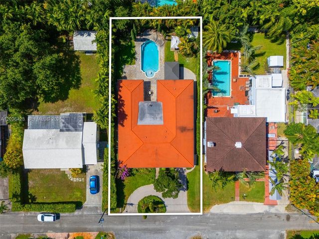 730 NE 116th St, Biscayne Park, FL 33161