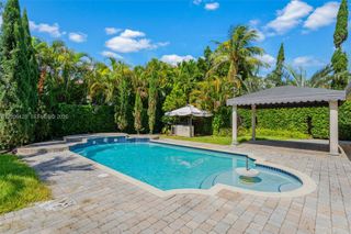730 NE 116th St, Biscayne Park, FL 33161