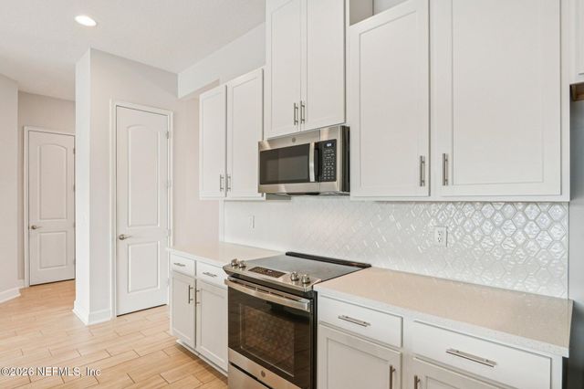 1724 AUSTIN LAKE Way, Middleburg, FL 32068