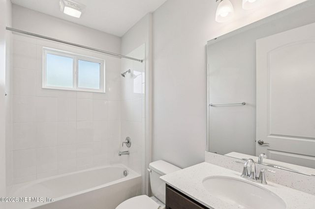 1724 AUSTIN LAKE Way, Middleburg, FL 32068