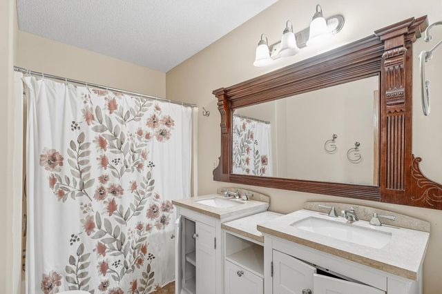 2817 S West Pkwy, Wichita, KS 67210