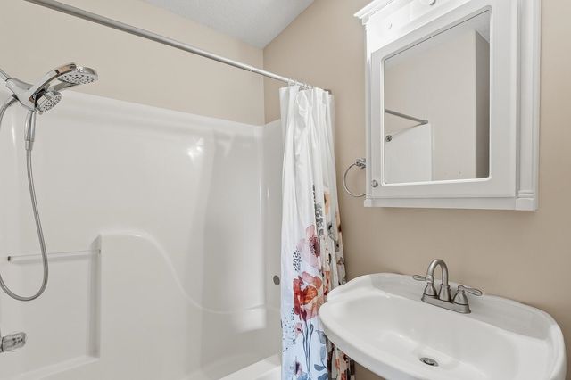 2817 S West Pkwy, Wichita, KS 67210