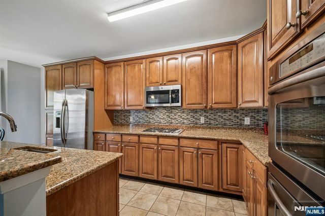 3 Slate Court D-1, Woodland Park, NJ 07424
