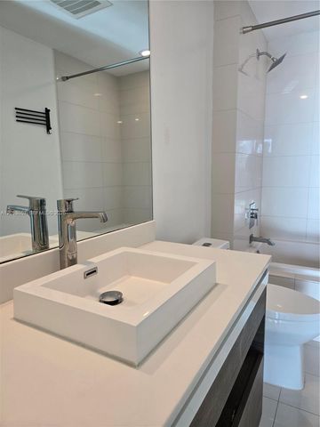 1100 S Miami Ave 1505, Miami, FL 33130