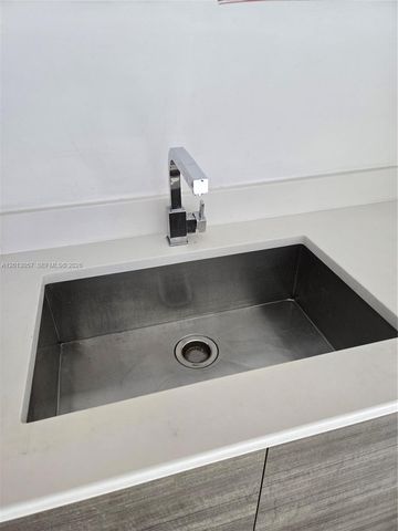 1100 S Miami Ave 1505, Miami, FL 33130