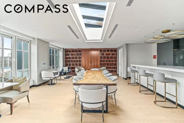 3726 32nd St Apt 6N, New York City, NY 11101