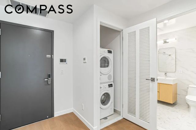 3726 32nd St Apt 6N, New York City, NY 11101