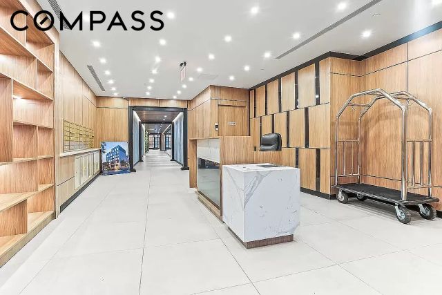 3726 32nd St Apt 6N, New York City, NY 11101