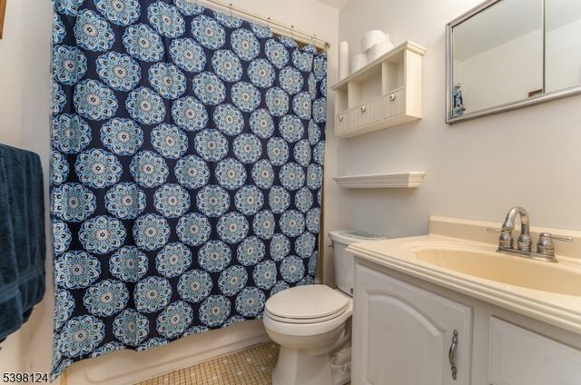 103 Roberts Place, Greenwich Twp., NJ 08886