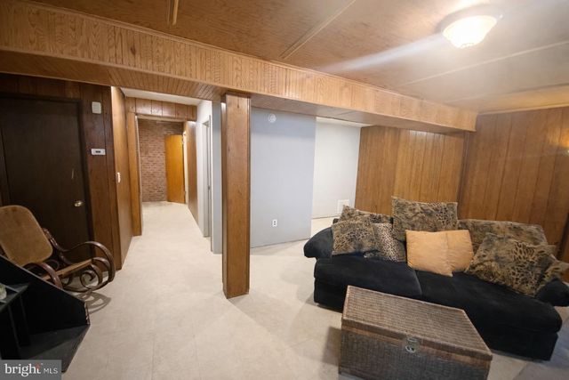 8036 SAINT ANNES CT, Alexandria, VA 22309