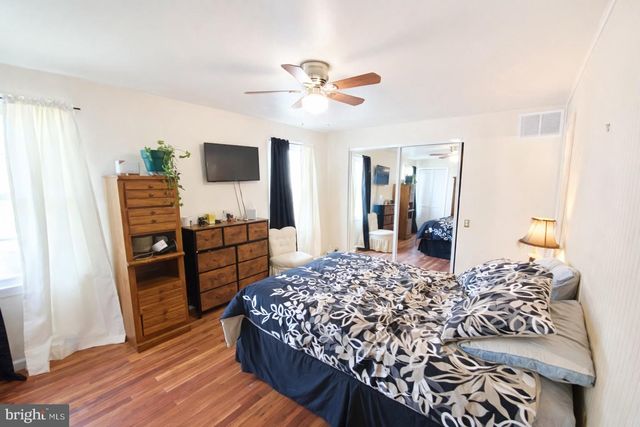 8036 SAINT ANNES CT, Alexandria, VA 22309