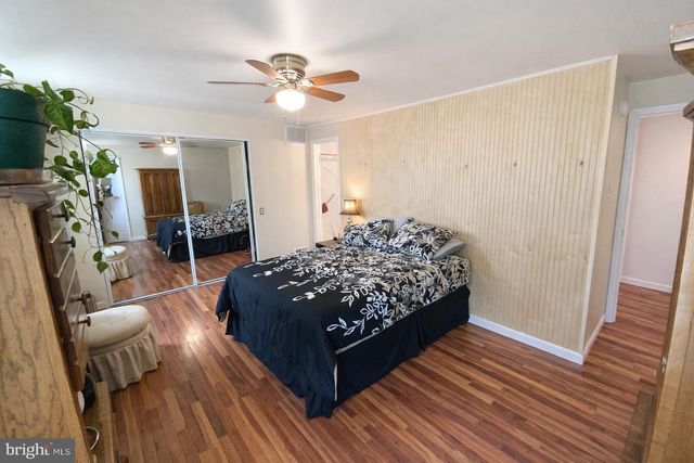 8036 SAINT ANNES CT, Alexandria, VA 22309