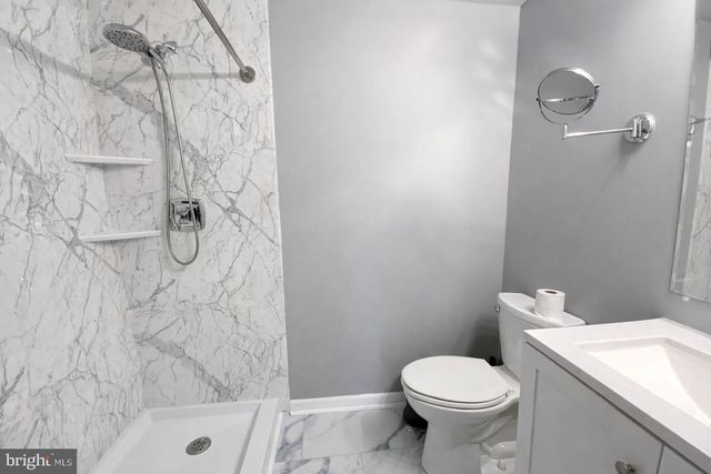 8036 SAINT ANNES CT, Alexandria, VA 22309