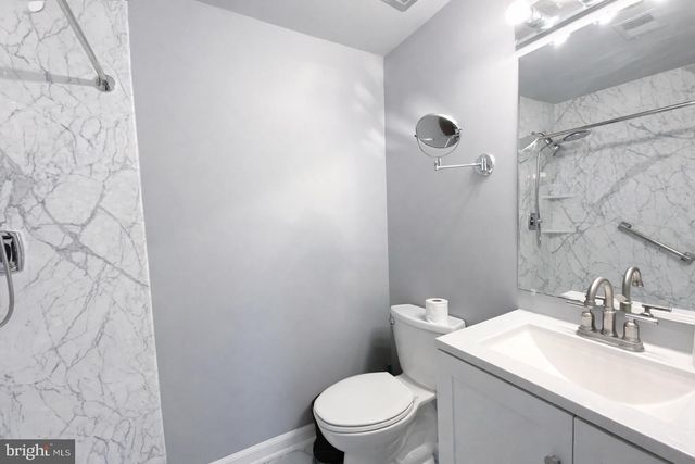 8036 SAINT ANNES CT, Alexandria, VA 22309