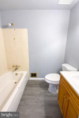 8036 SAINT ANNES CT, Alexandria, VA 22309