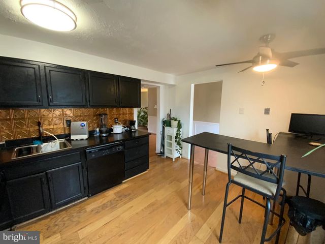 8036 SAINT ANNES CT, Alexandria, VA 22309