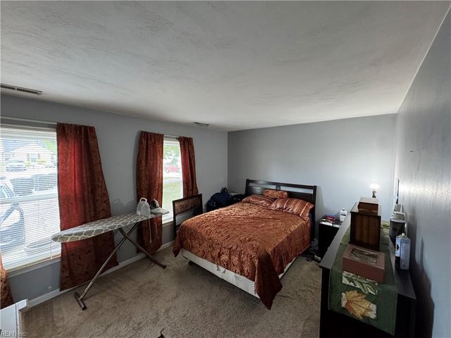 307 Gambrill CT, Virginia Beach, VA 23462