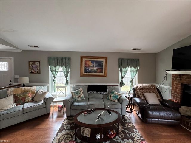 307 Gambrill CT, Virginia Beach, VA 23462