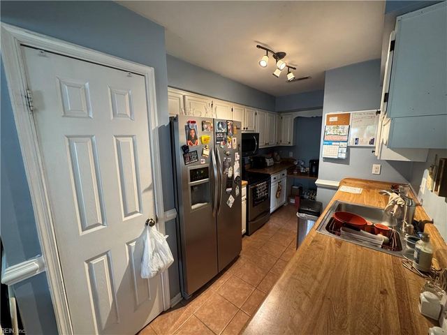 307 Gambrill CT, Virginia Beach, VA 23462