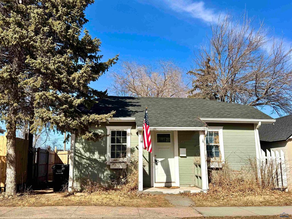 814 ST JAMES, Rapid City, SD 57701