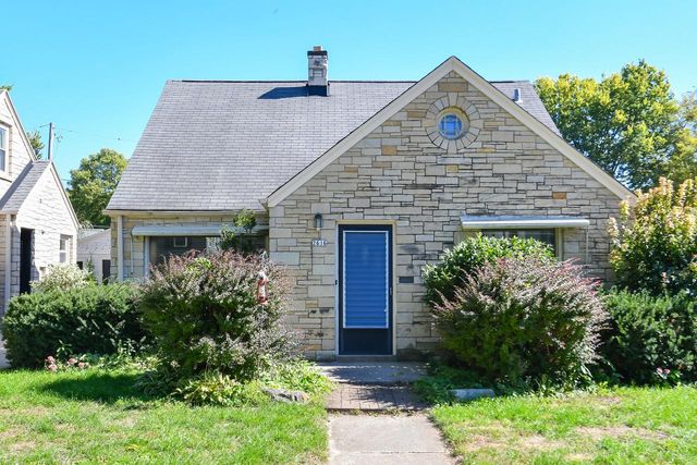 2616 N 96th STREET, Wauwatosa, WI 53226