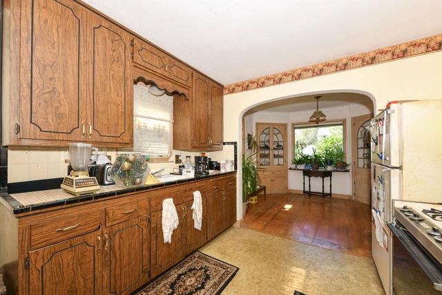 2616 N 96th STREET, Wauwatosa, WI 53226