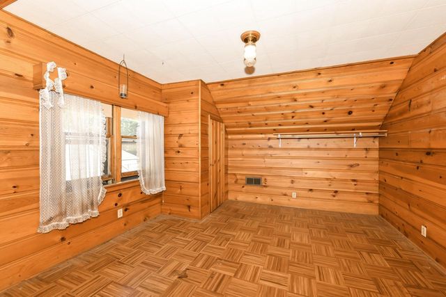 2616 N 96th STREET, Wauwatosa, WI 53226