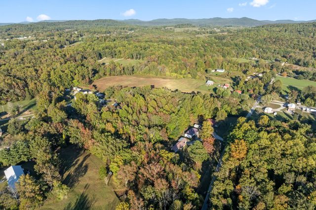 139 June Chapel Rd, Cookeville, TN 38506