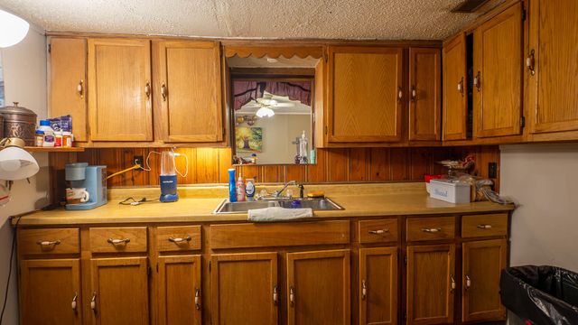 100 E Adams Street, Thayer, MO 65791