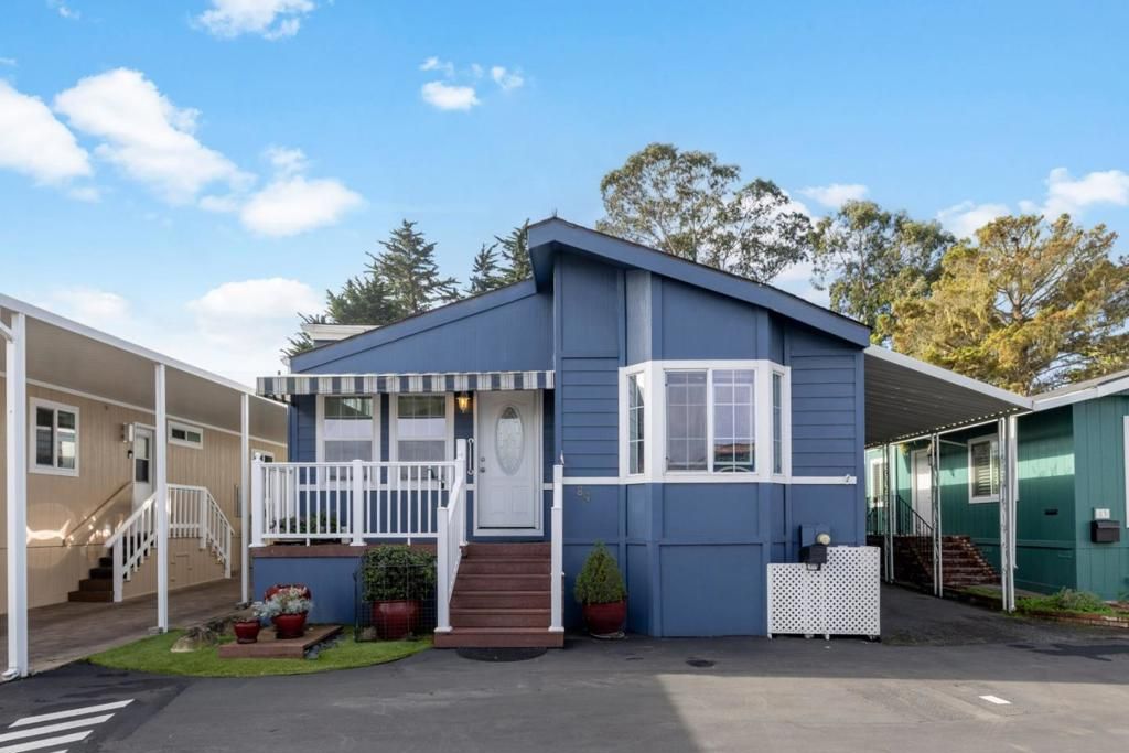 700 Briggs Avenue, Pacific Grove, CA 93950