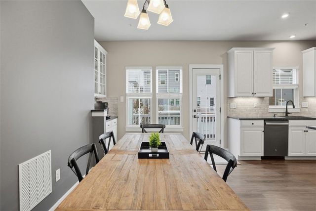 824 Theda Dori Street, Cranberry Twp, PA 16066