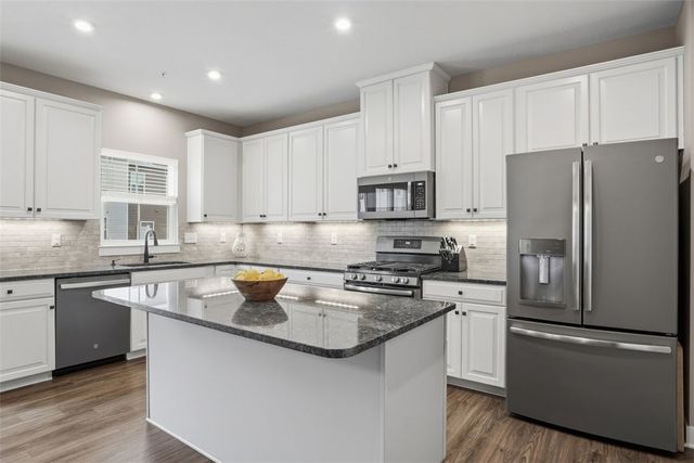 824 Theda Dori Street, Cranberry Twp, PA 16066