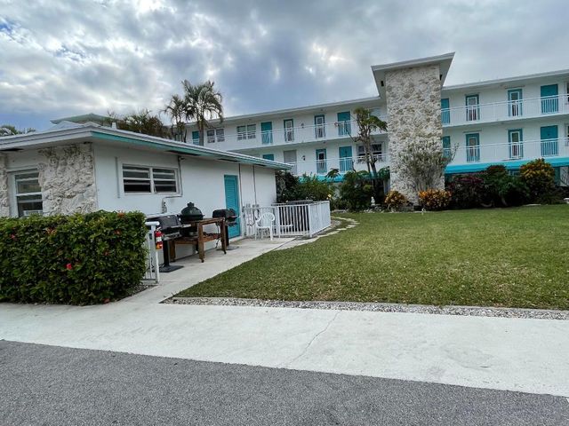 37 Yacht Club Drive 303, North Palm Beach, FL 33408