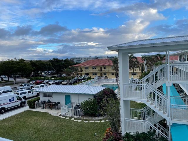 37 Yacht Club Drive 303, North Palm Beach, FL 33408