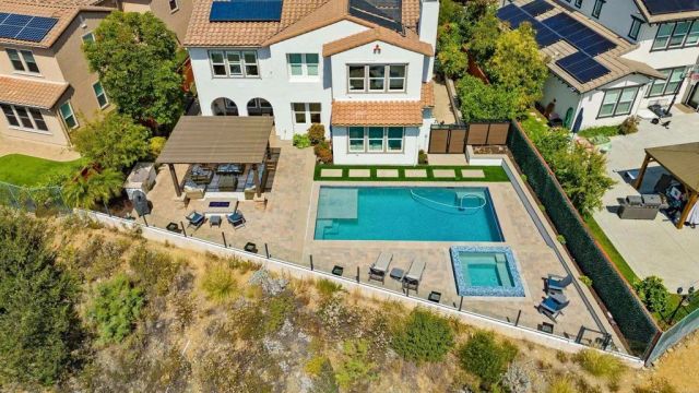 845 Orion Way, San Marcos, CA 92078